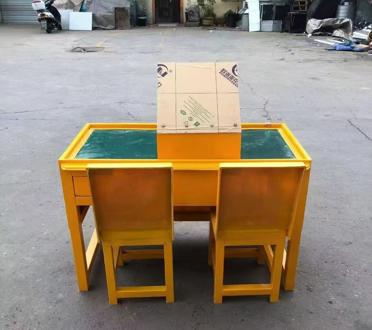 黟县防静电导通桌井下煤矿火工品发放桌：危险品流转的安全守护者